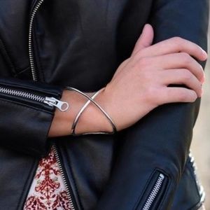 Stella & Dot Sculpted X Cuff - Silver